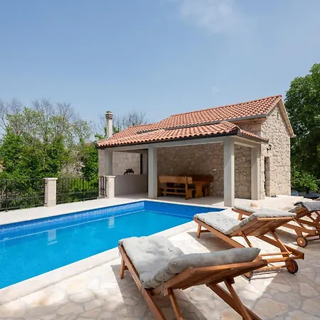Casa vacanze Cozy In With Kitchen