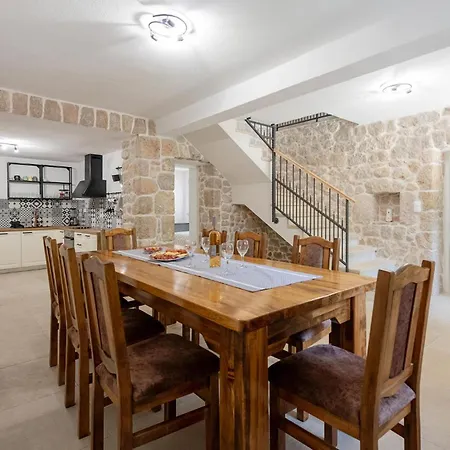 Holiday home Cozy In With Kitchen Zmijavci
