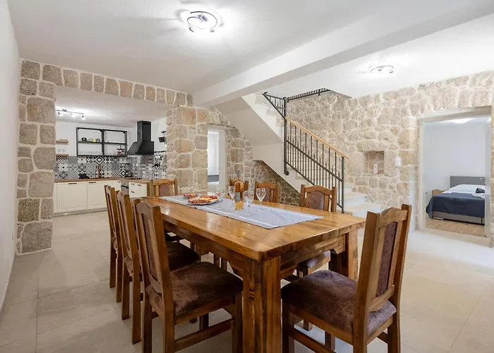 Vikendica Cozy In With Kitchen Zmijavci
